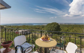 2 Bedroom Gorgeous Apartment In Koromacno